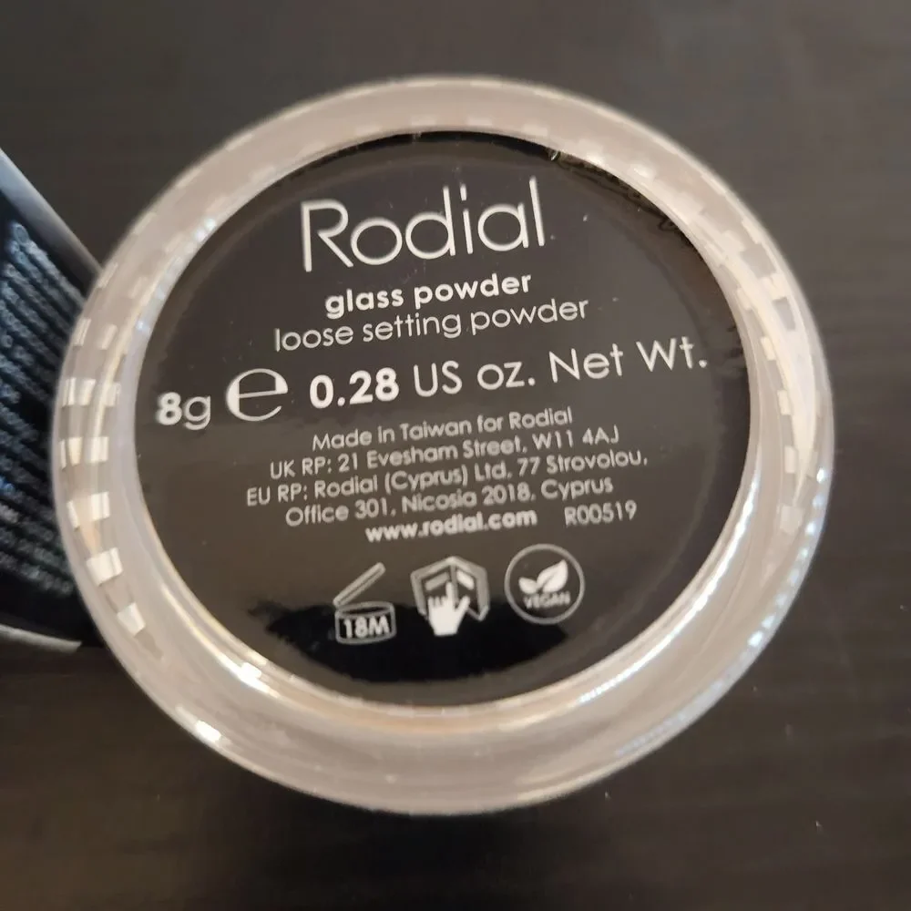 Rodial Glass Powder Loose Blurring Powder 8g, 0.28oz